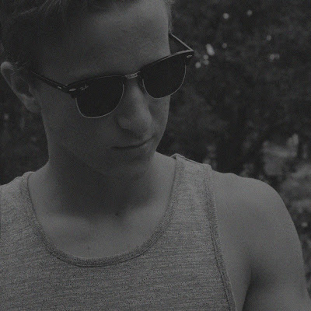 Meet your Posher, Maxwell